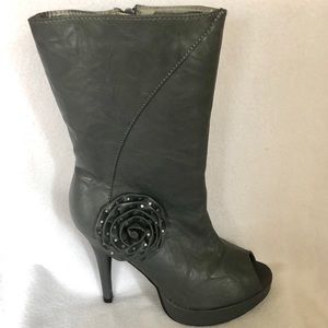 Carrini Grey Peep Toe Platform Boots